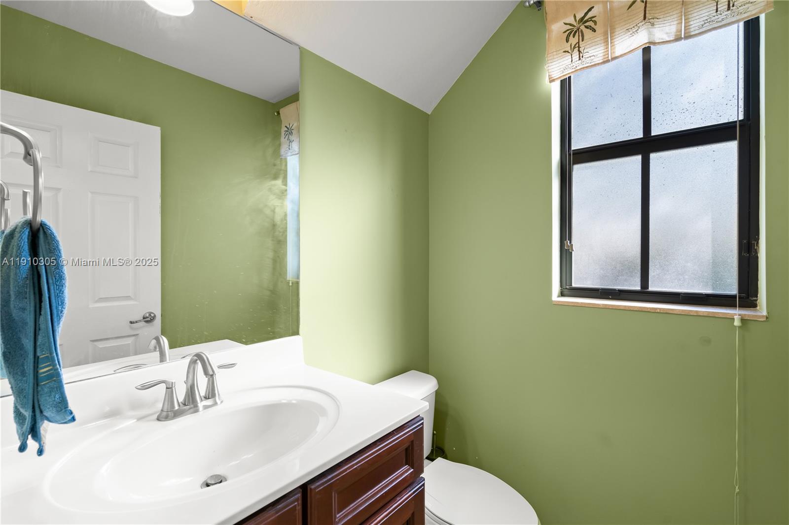 ISLES AT GRAND BAY - Residential Lease