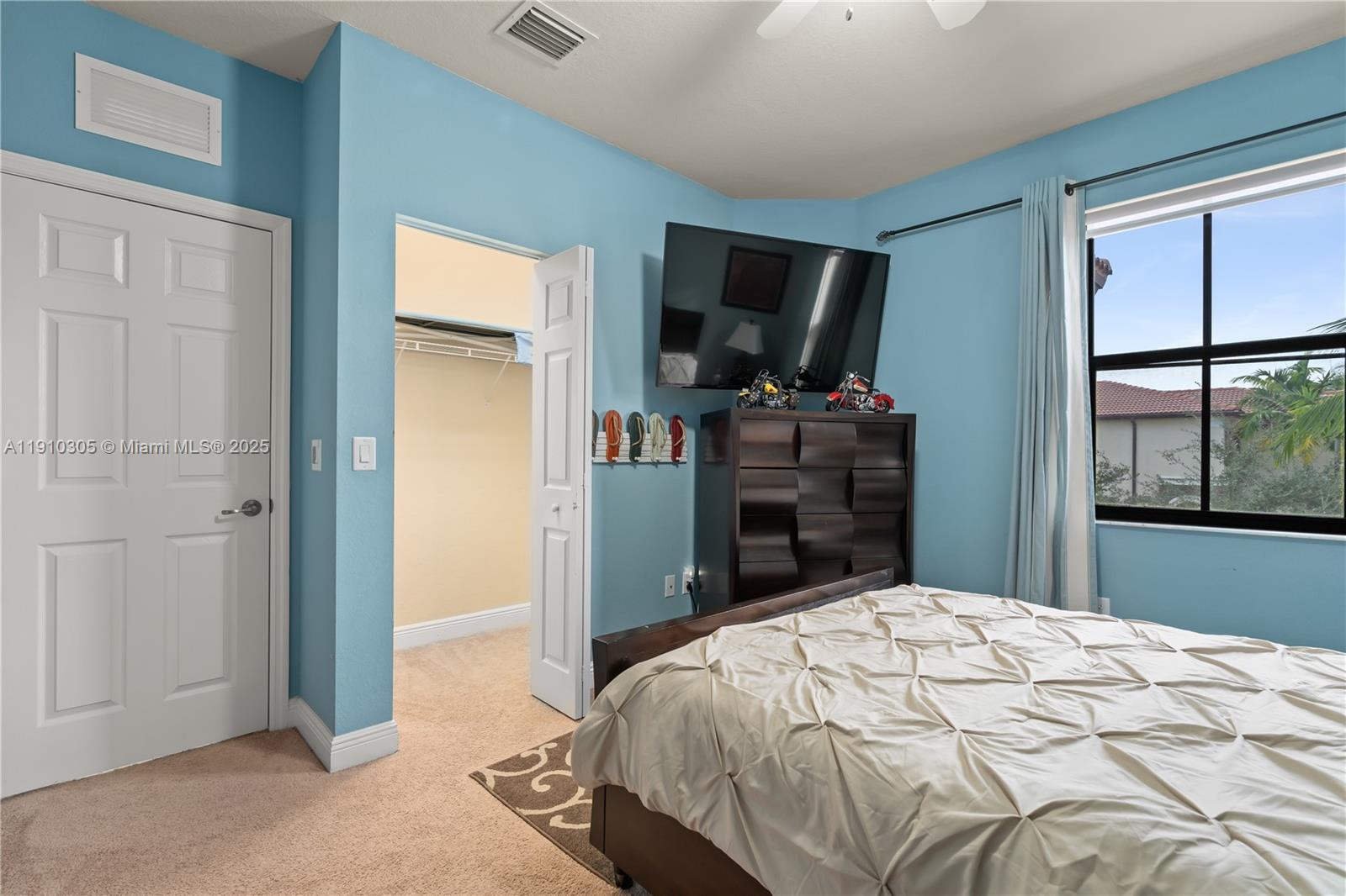 ISLES AT GRAND BAY - Residential Lease