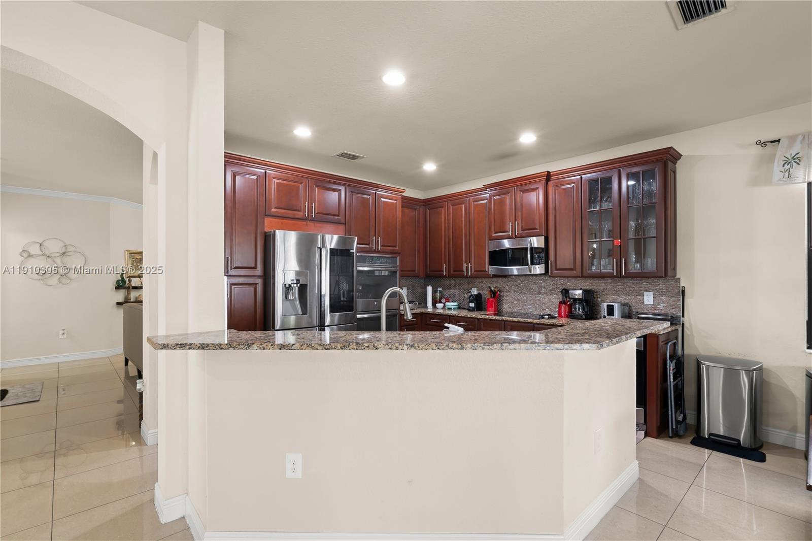 ISLES AT GRAND BAY - Residential Lease