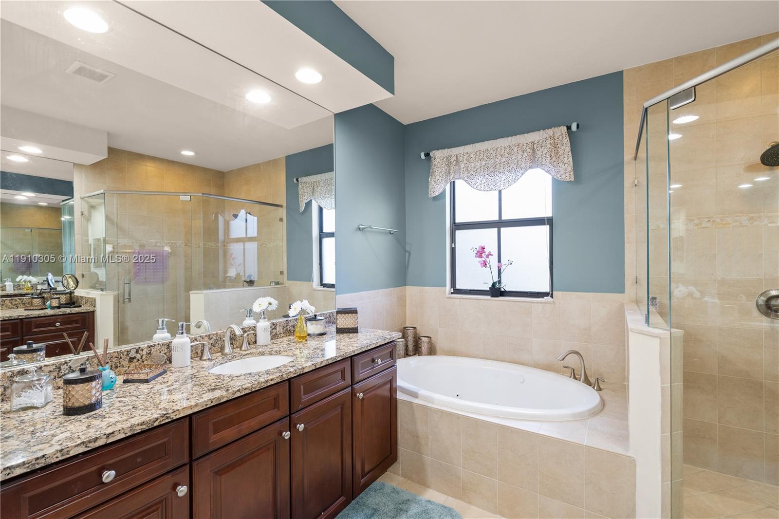 ISLES AT GRAND BAY - Residential Lease