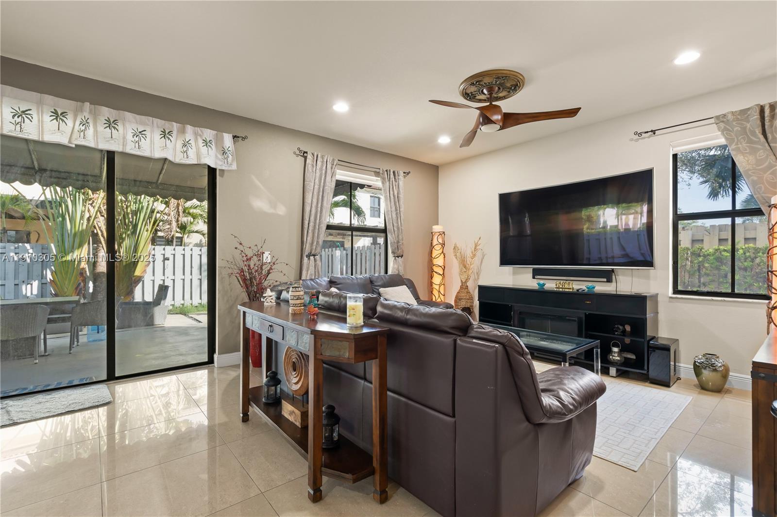 ISLES AT GRAND BAY - Residential Lease