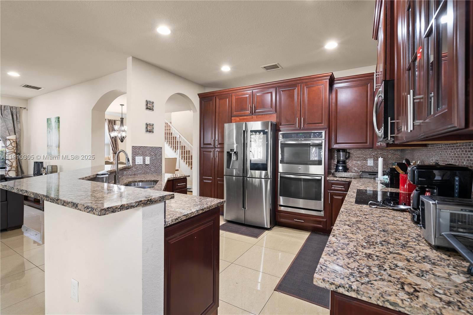 ISLES AT GRAND BAY - Residential Lease