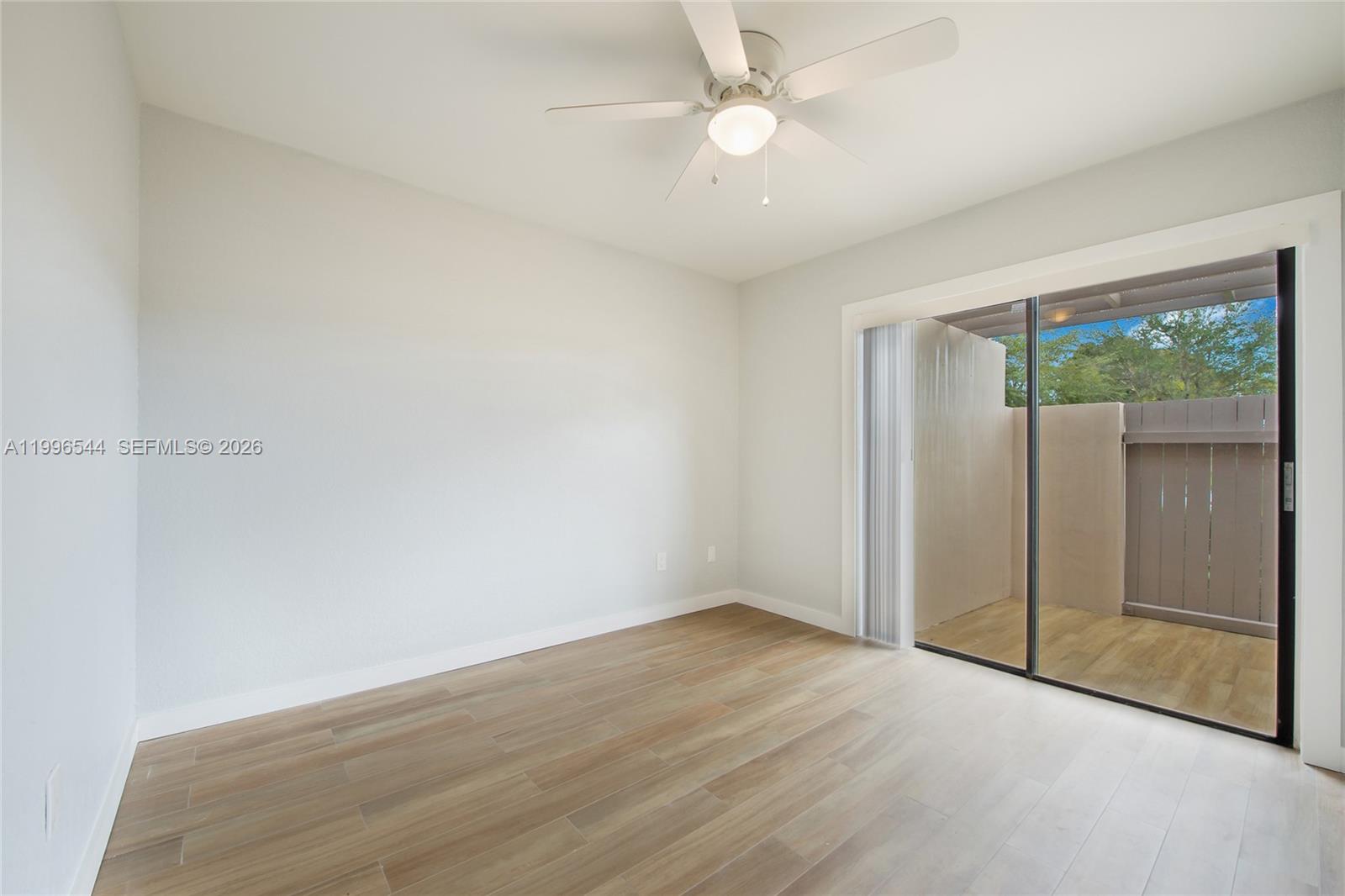 CREEKSIDE VILLAS SEC1 - Residential Lease