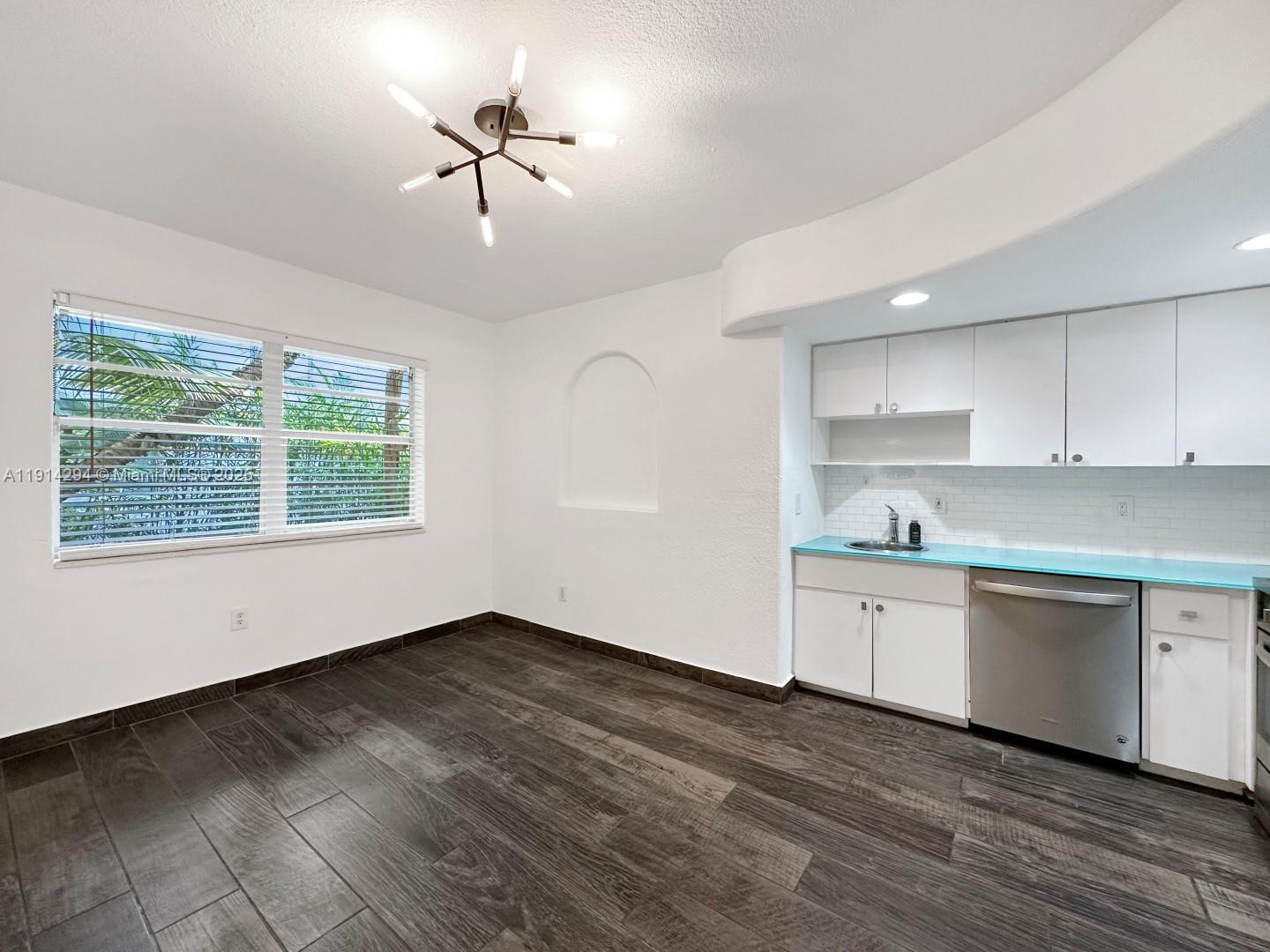 THE MICHELLE CONDO - Residential Lease