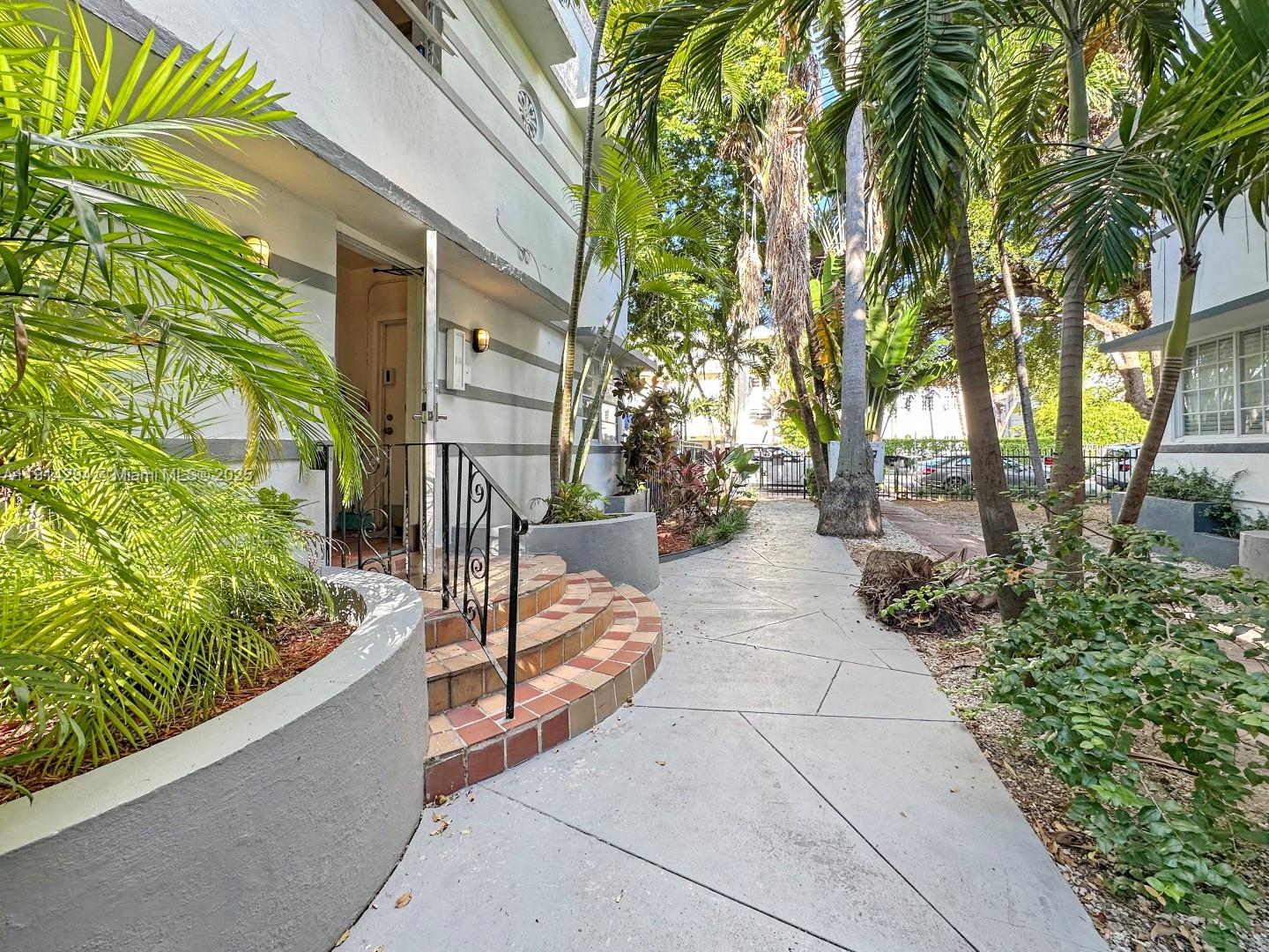 THE MICHELLE CONDO - Residential Lease