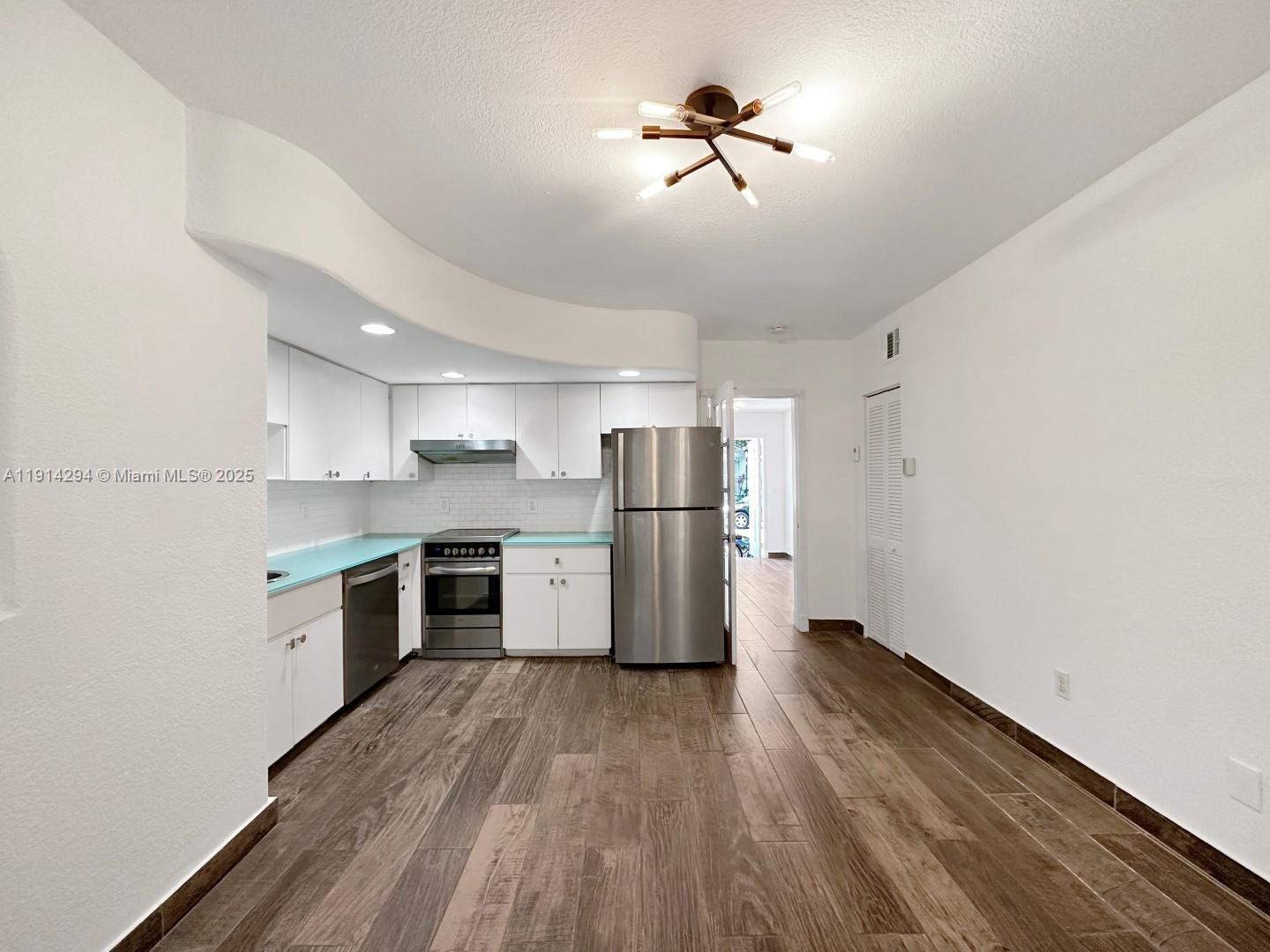 THE MICHELLE CONDO - Residential Lease