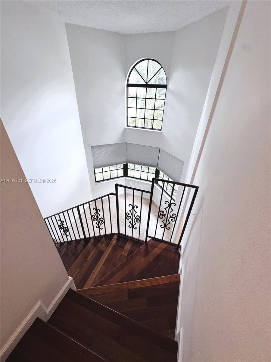 CENTER GROVE VILLAS CONDO - Residential