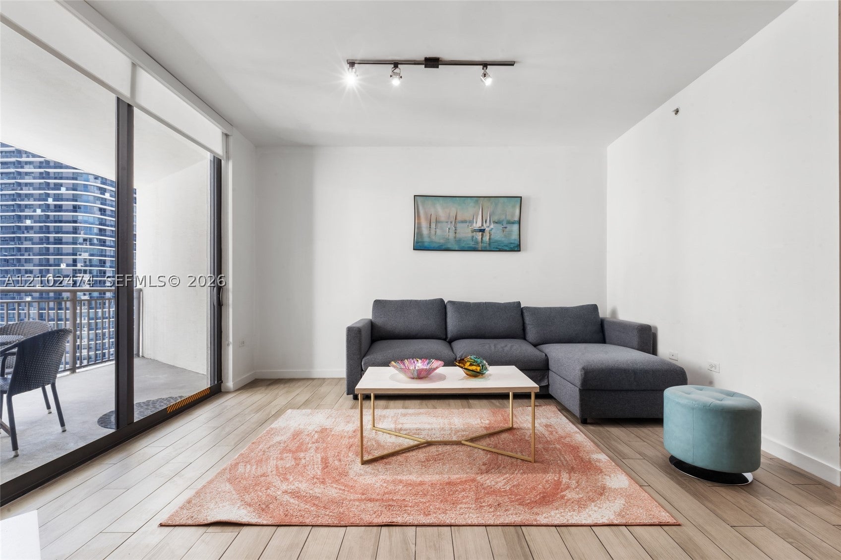 999 SW 1st Ave 2601