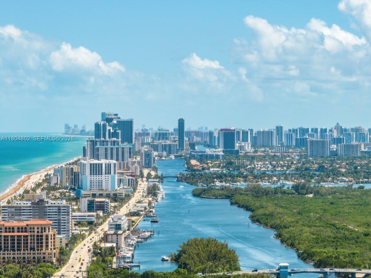 HOLLYWOOD CENTRAL BEACH - Land