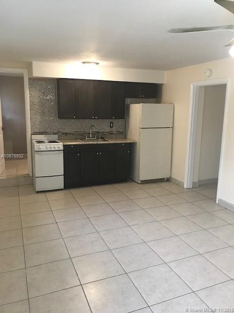 1bed. 1 bath. in a great area , good schools, near 95.