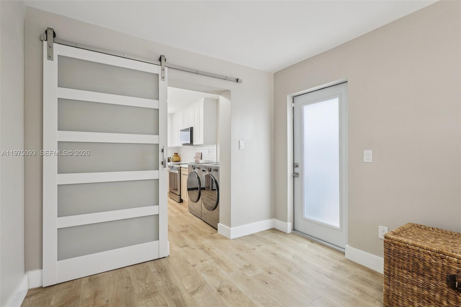 BEVERLY PARK - Residential