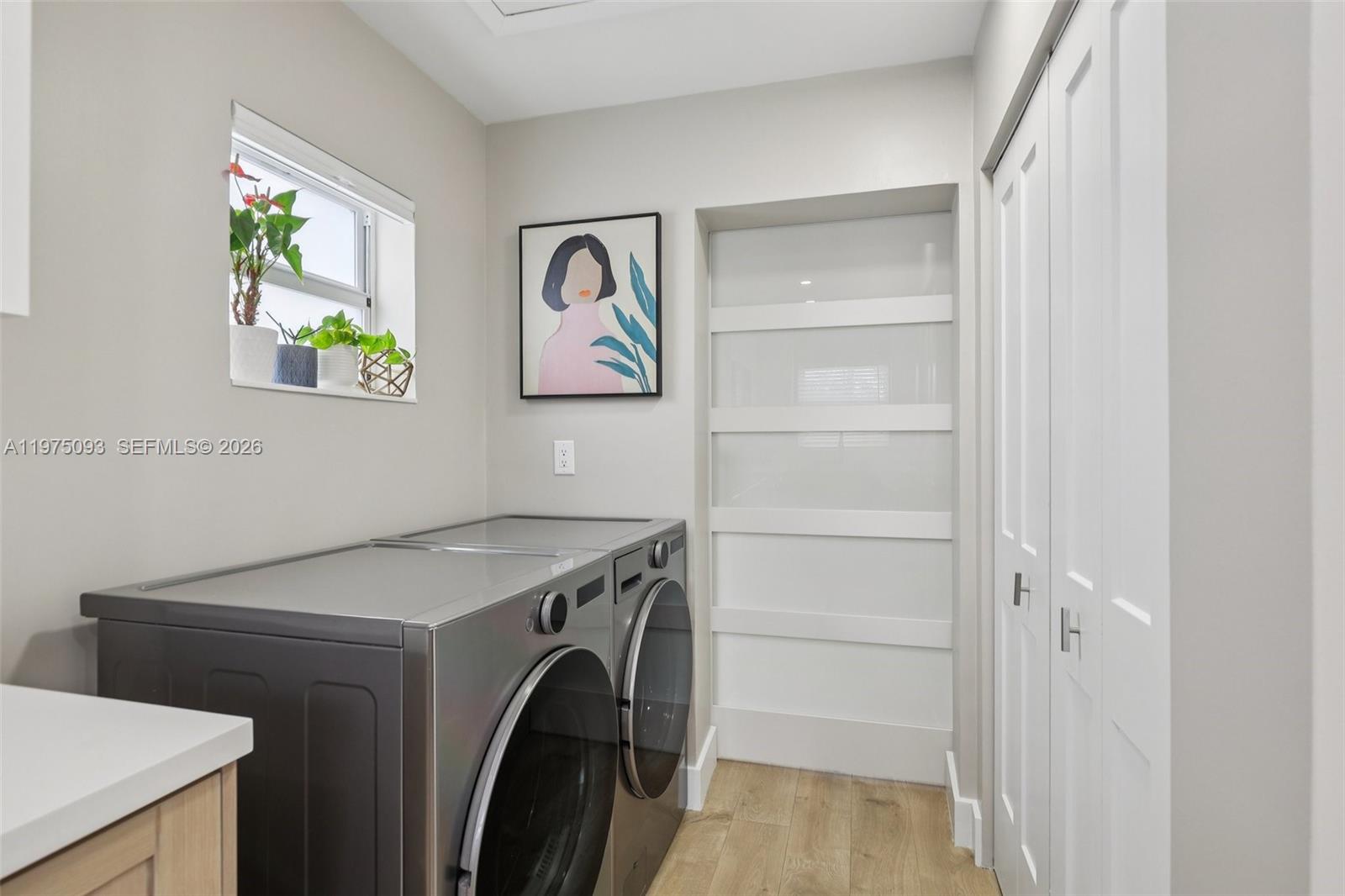 BEVERLY PARK - Residential