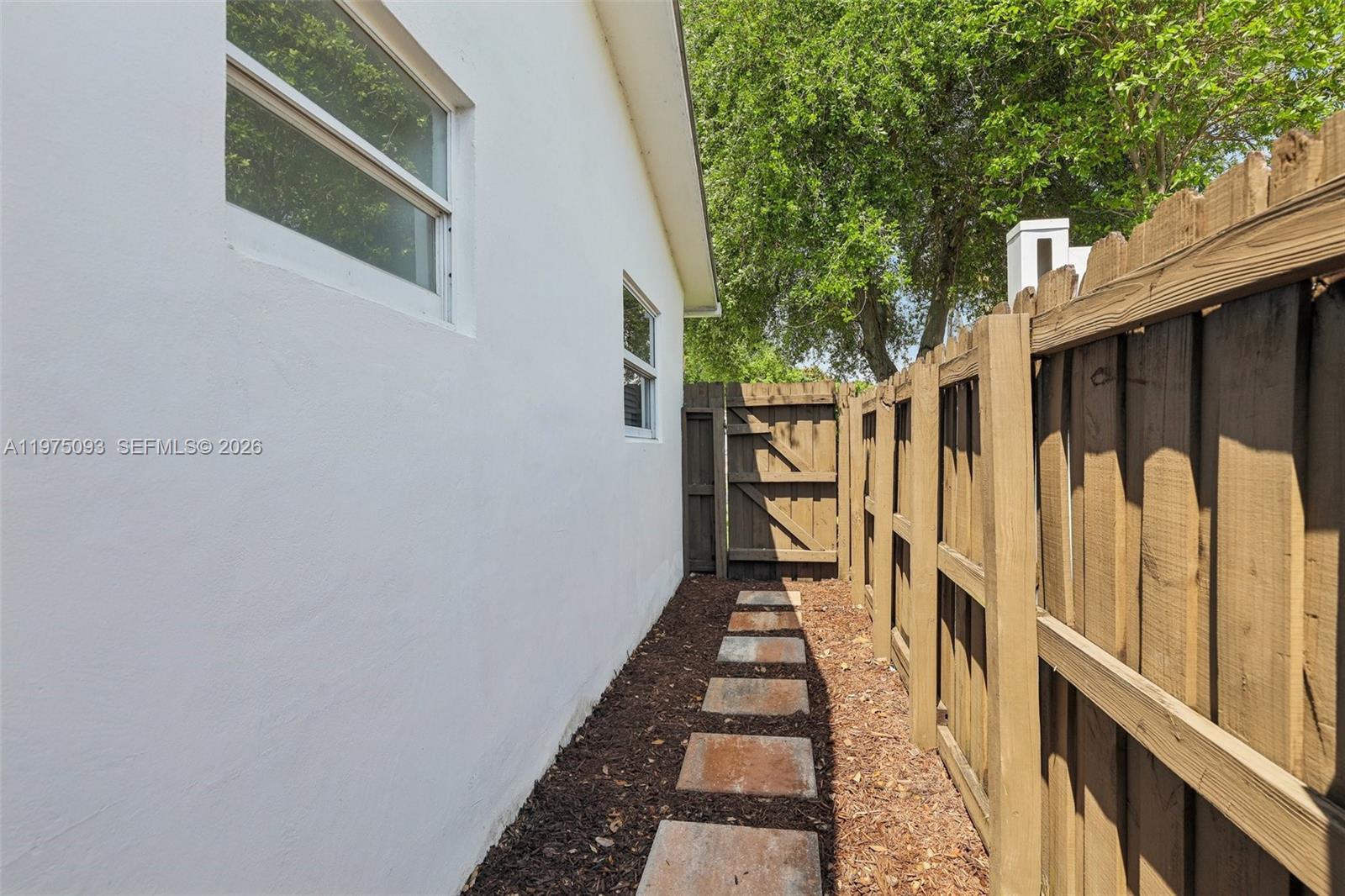 BEVERLY PARK - Residential