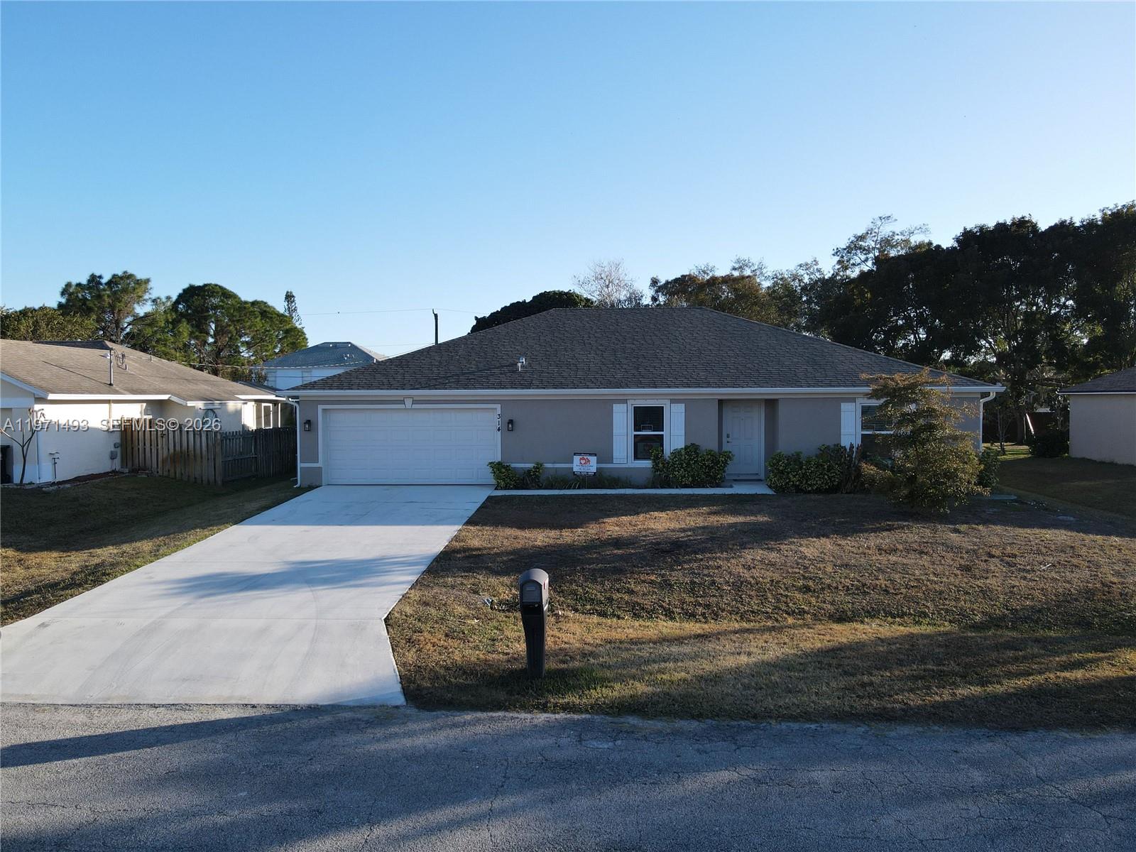 PORT ST LUCIE SECTION 4 - Residential