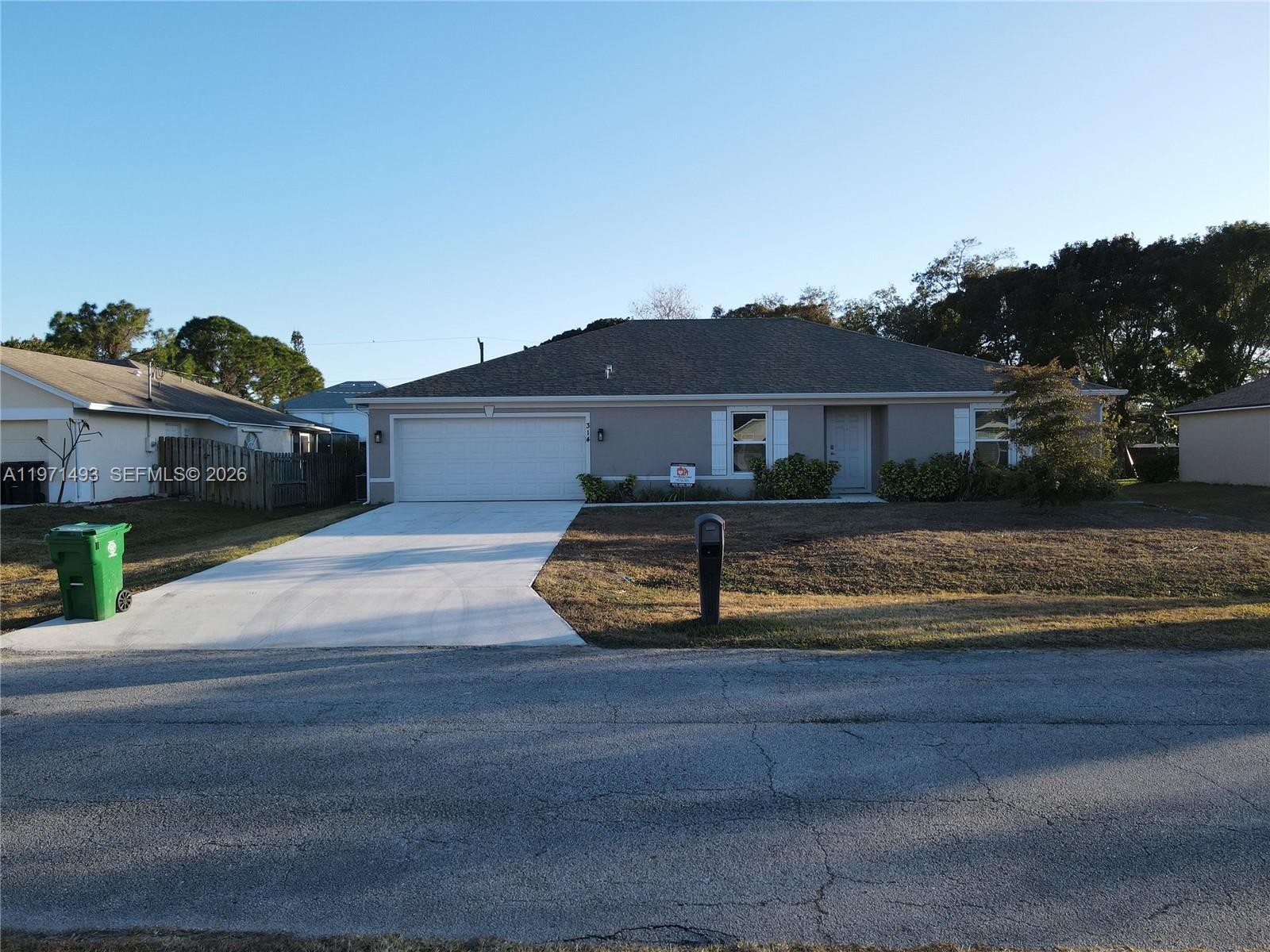 PORT ST LUCIE SECTION 4 - Residential