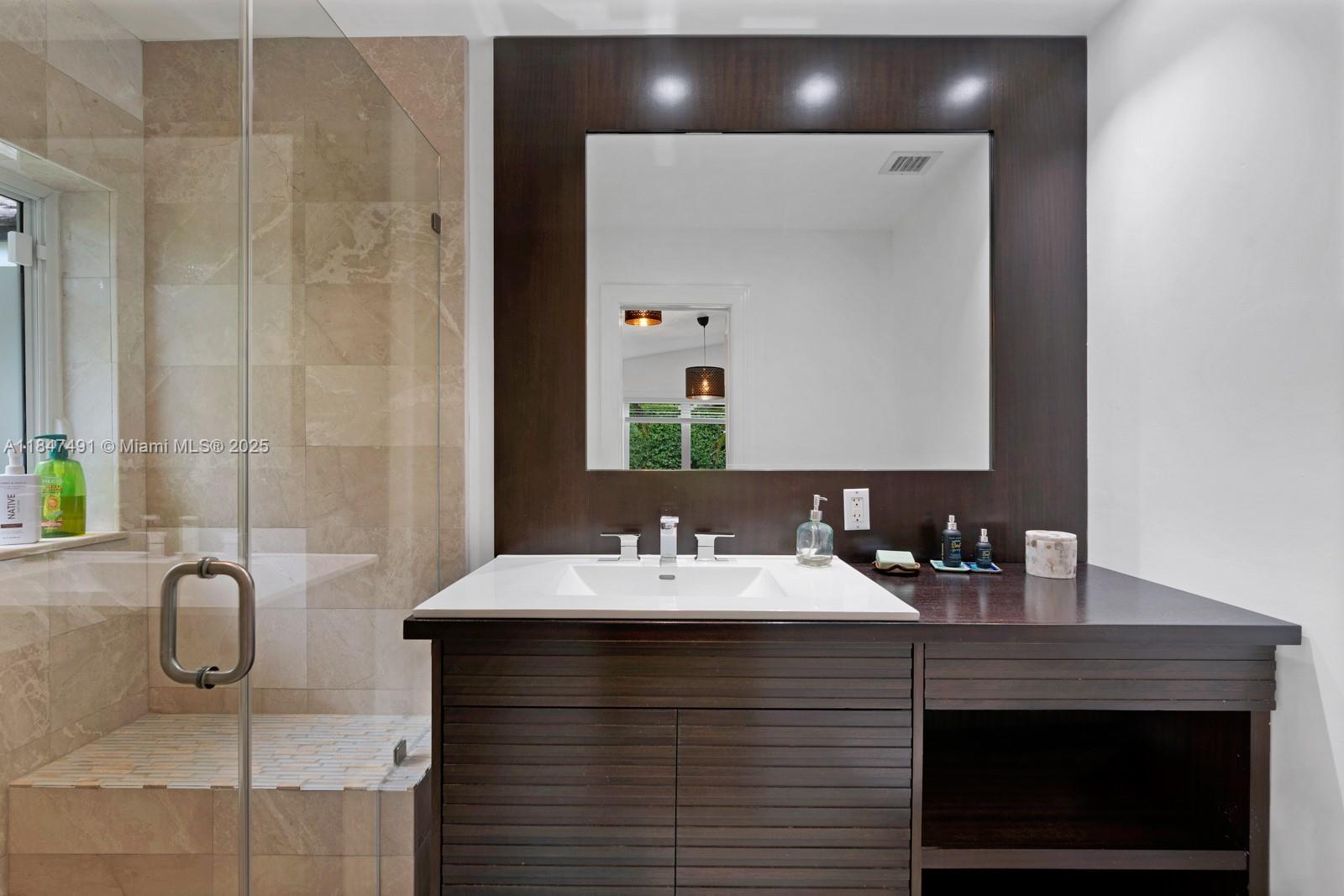 OAKRIDGE ESTATES SEC 2 - Residential