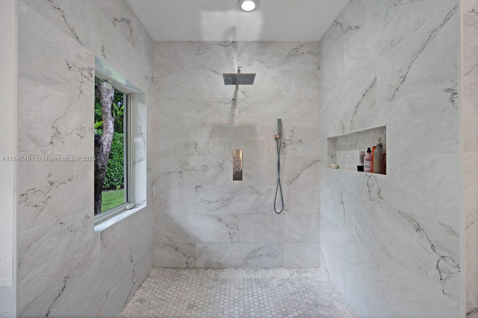 OAKRIDGE ESTATES SEC 2 - Residential