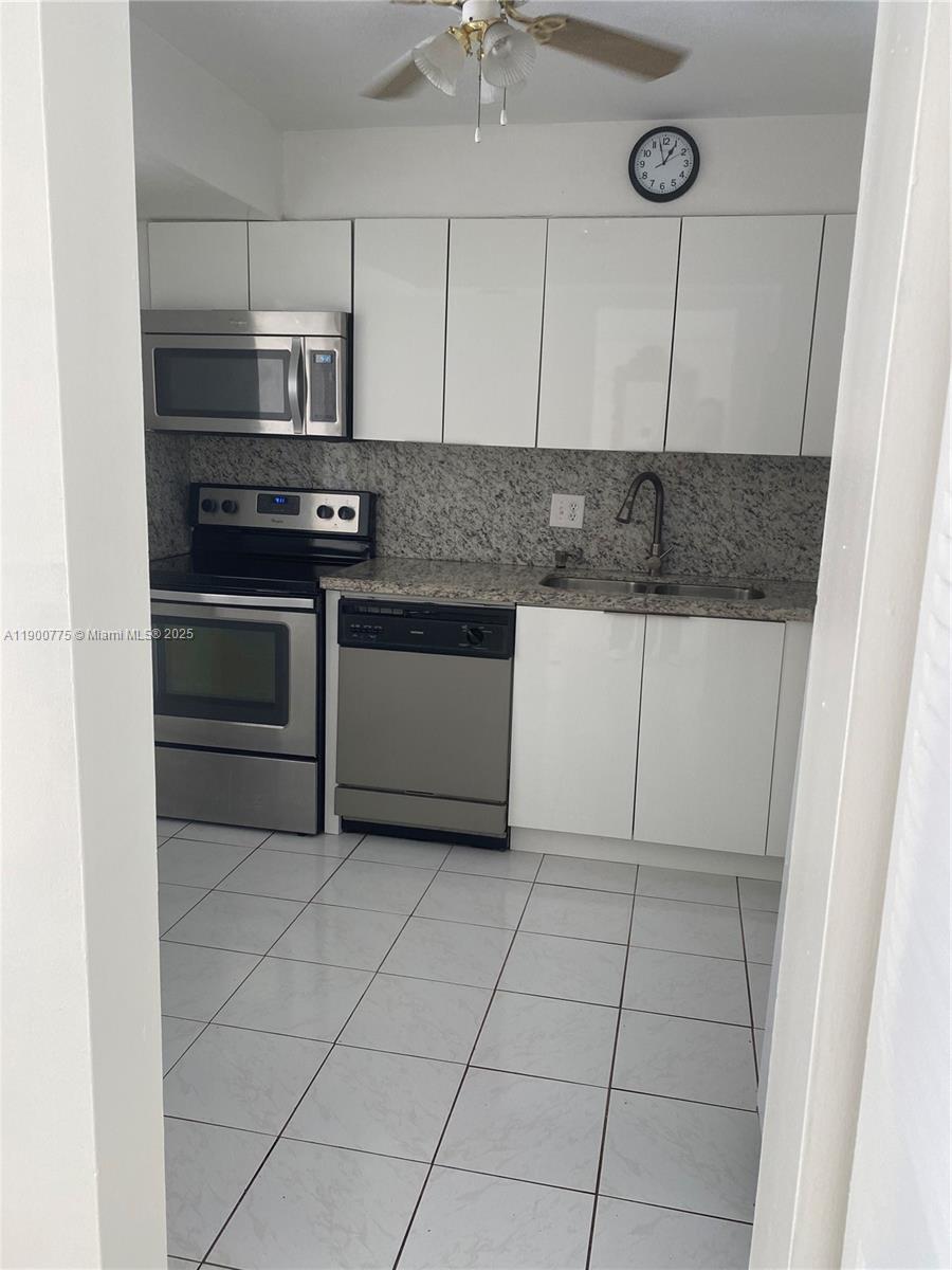 REEF SOUTH CONDO - Residential