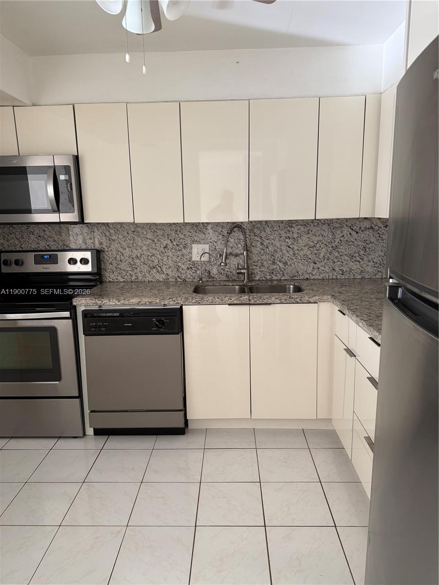 REEF SOUTH CONDO - Residential