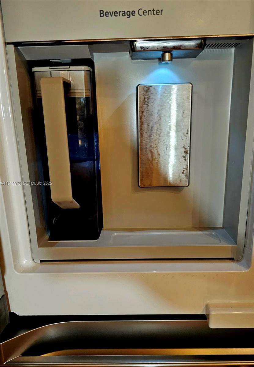 DRAKE TOWER CONDO - Residential