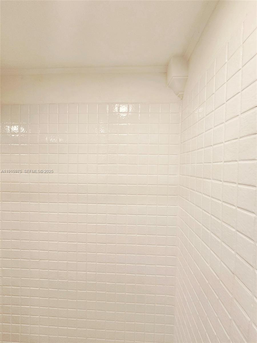 DRAKE TOWER CONDO - Residential