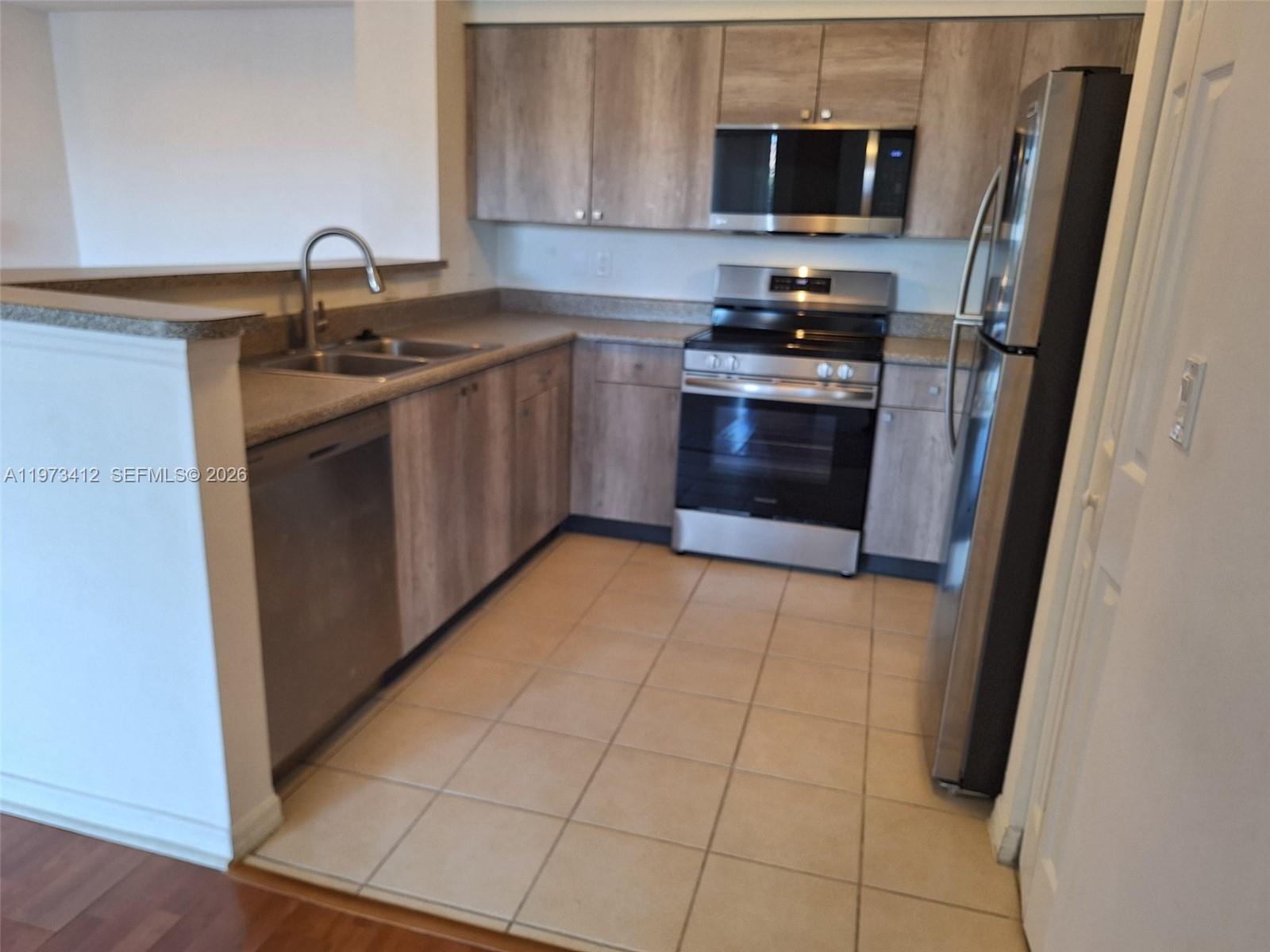 2240 E Preserve Way 206