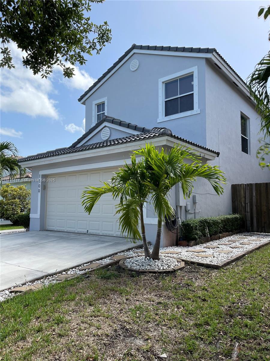 1100 Se 19th Ave, Homestead, Miami-Dade County, Florida - 4 Bedrooms  
3 Bathrooms - 