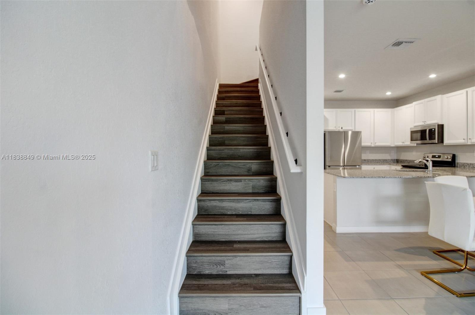 MC RESIDENTIAL - Residential