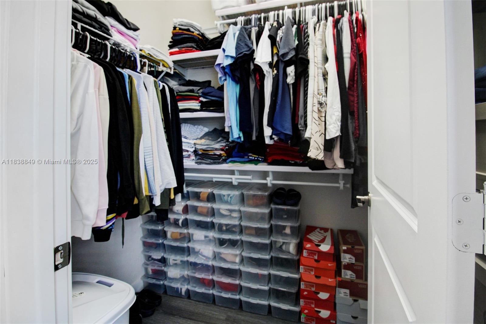 MC RESIDENTIAL - Residential