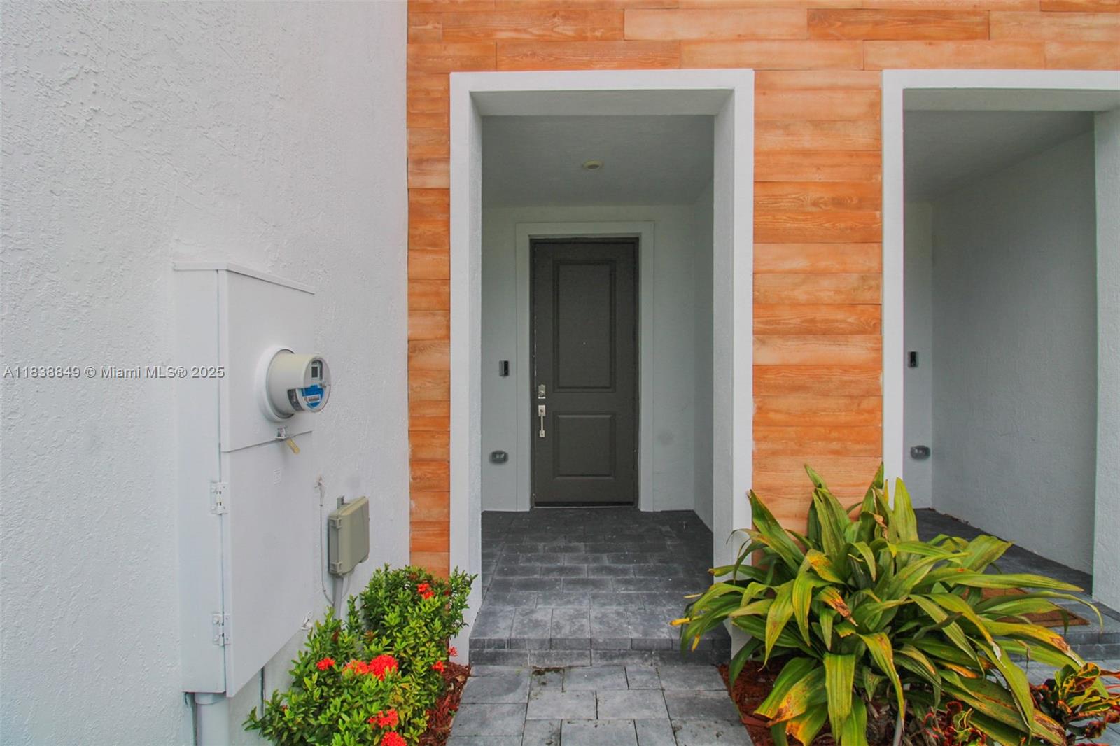 MC RESIDENTIAL - Residential