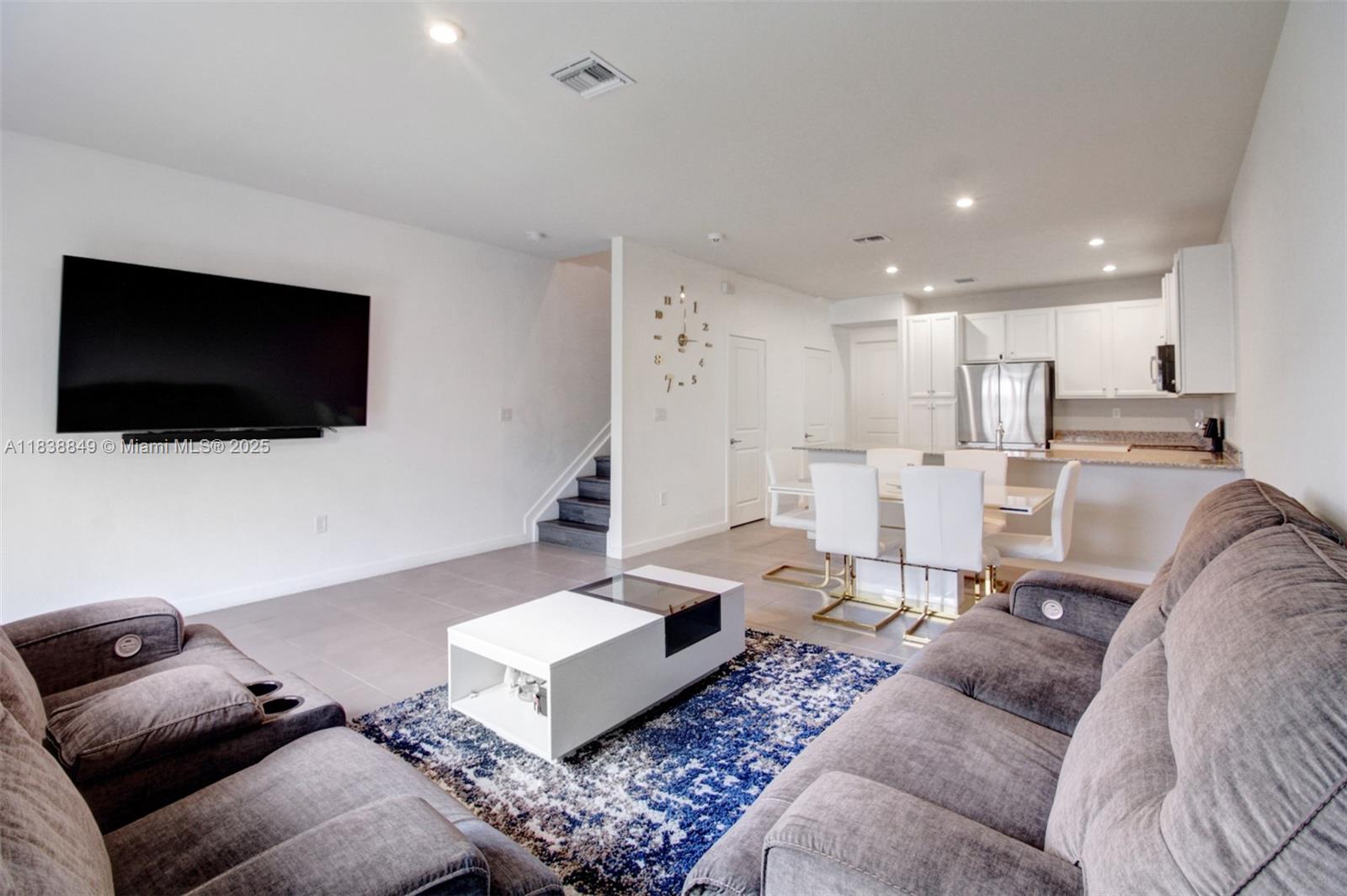 MC RESIDENTIAL - Residential