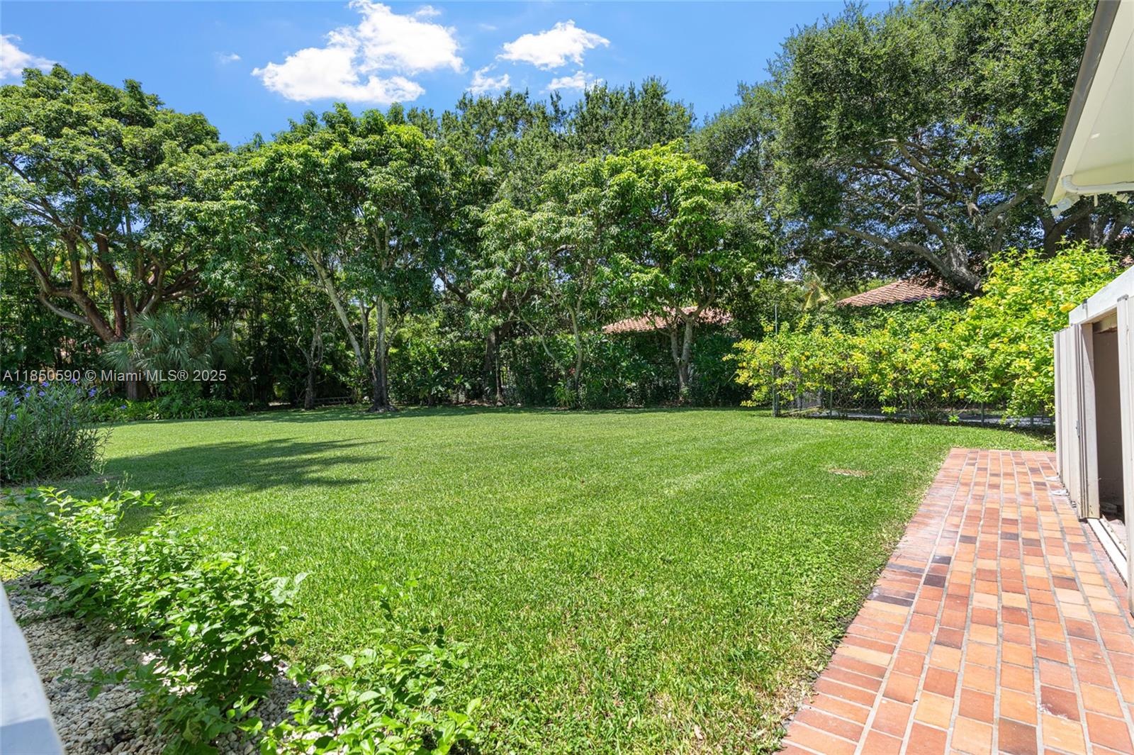 RIDGELINE ESTATES - Residential