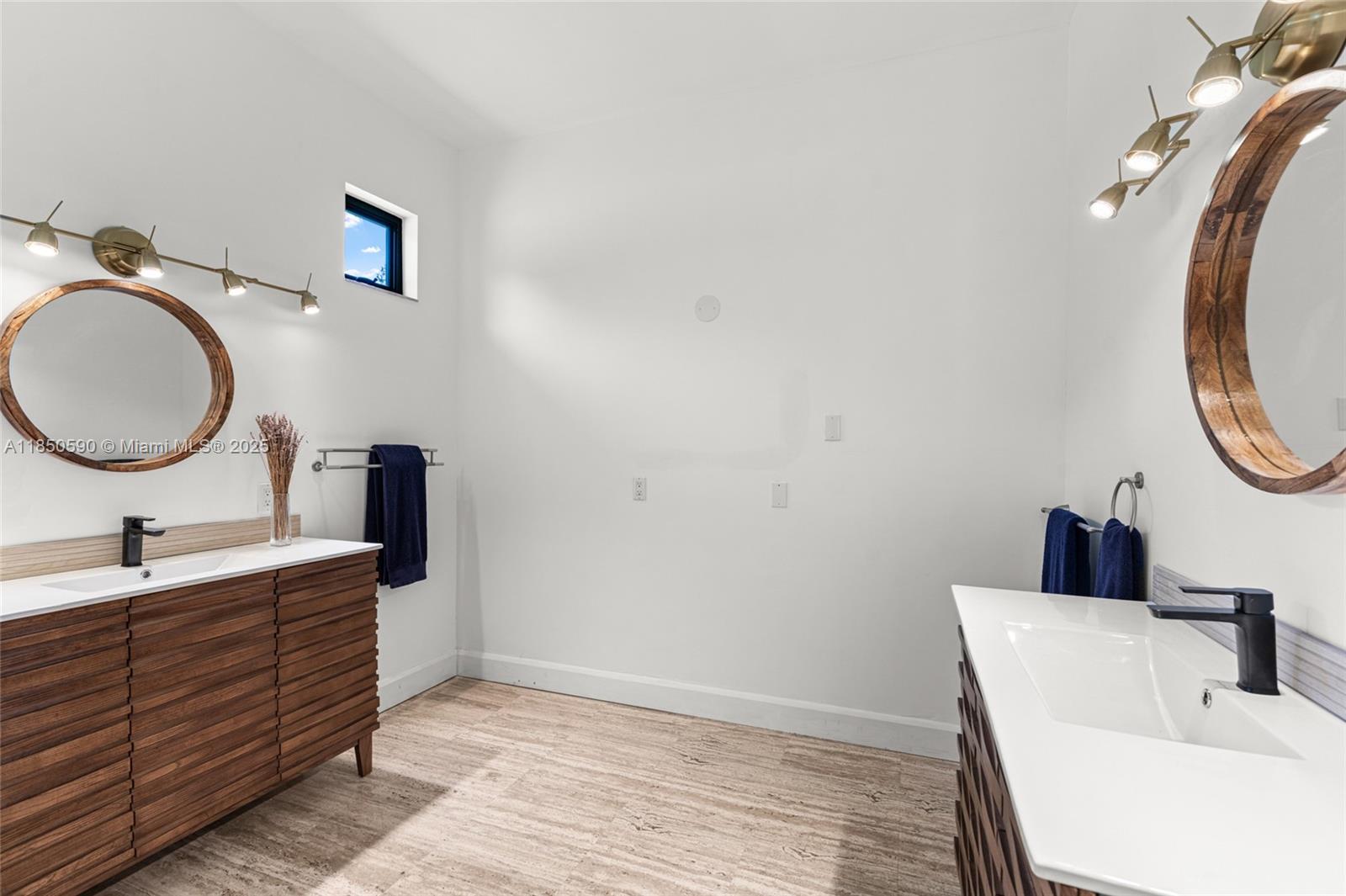 RIDGELINE ESTATES - Residential