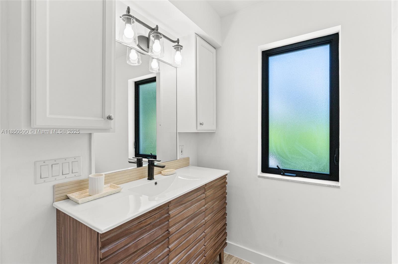 RIDGELINE ESTATES - Residential