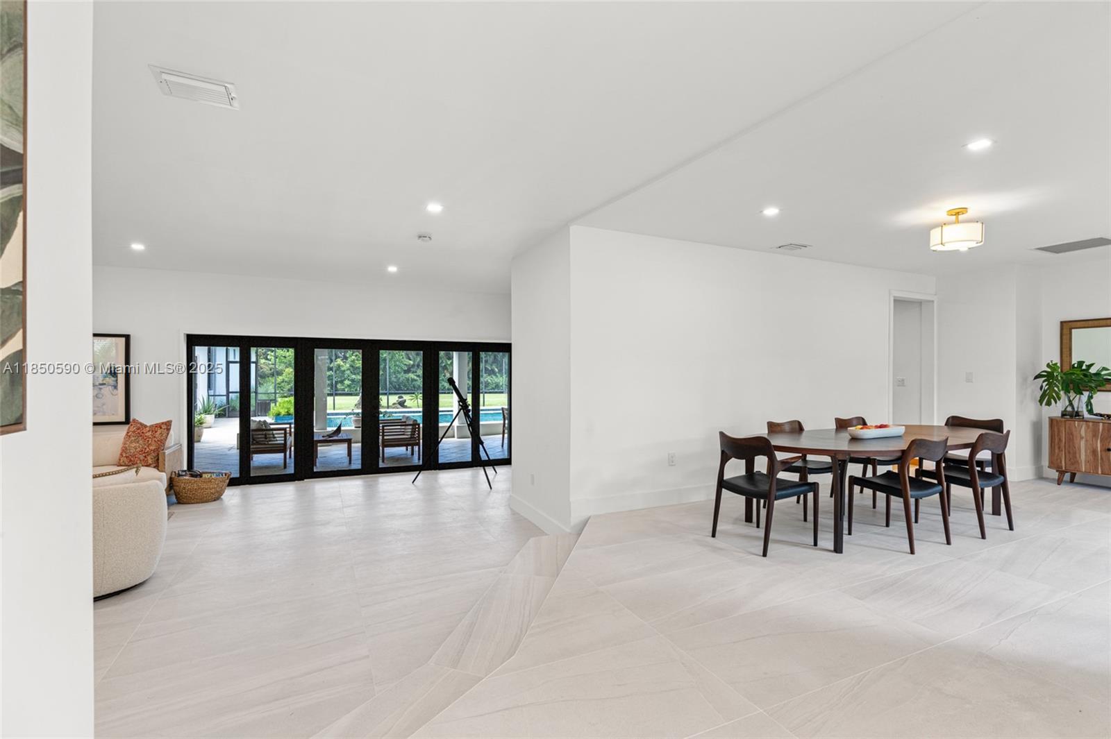 RIDGELINE ESTATES - Residential