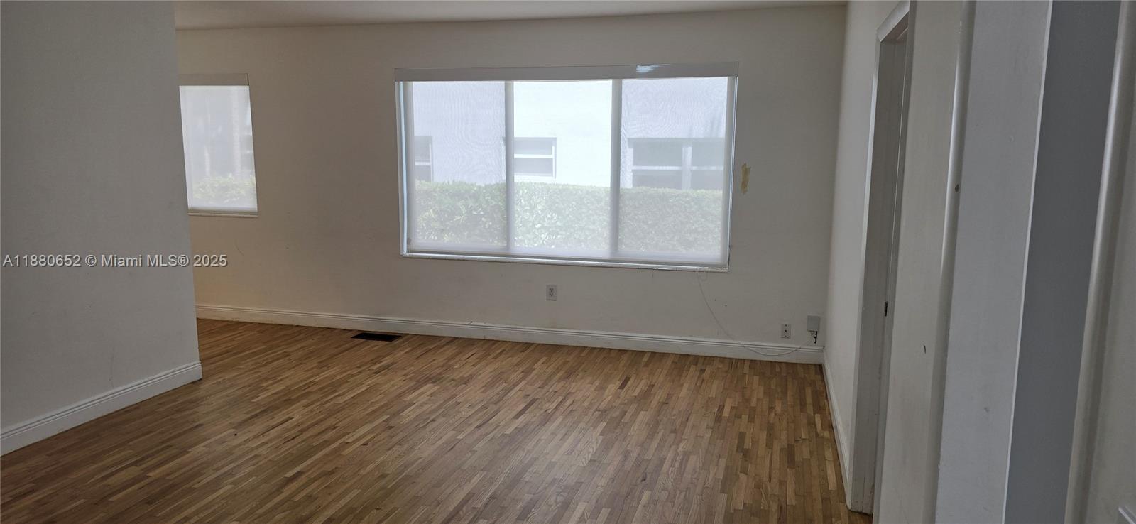 COCONUT GROVE SEC PART 1 - Residential Lease