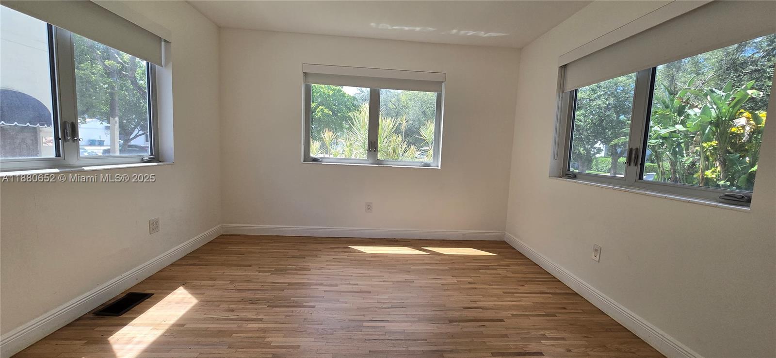 COCONUT GROVE SEC PART 1 - Residential Lease