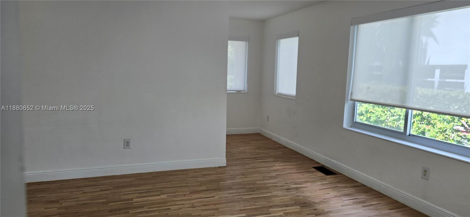 COCONUT GROVE SEC PART 1 - Residential Lease