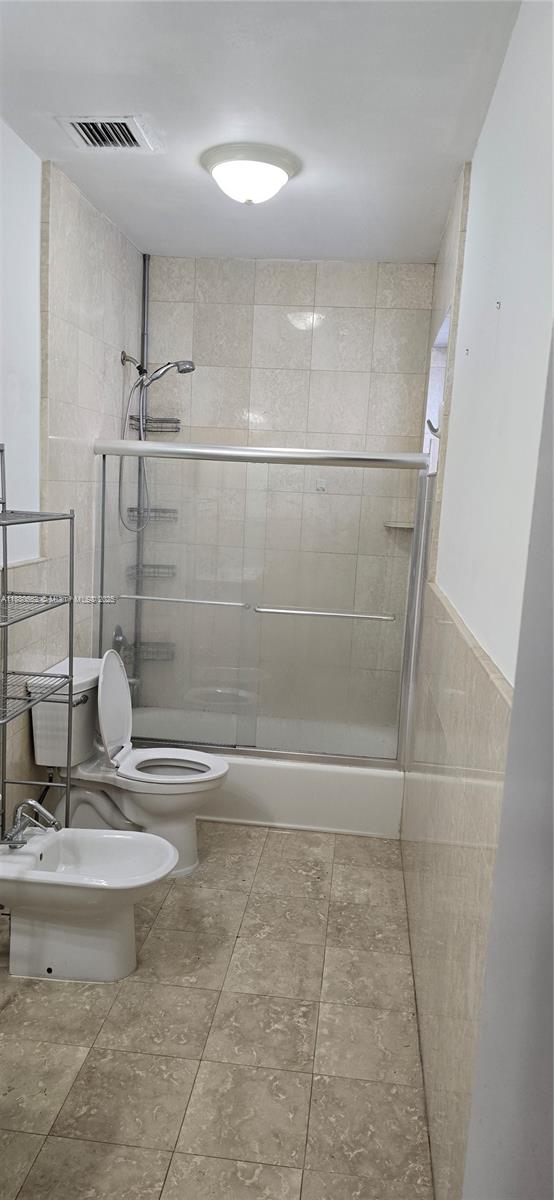 COCONUT GROVE SEC PART 1 - Residential Lease