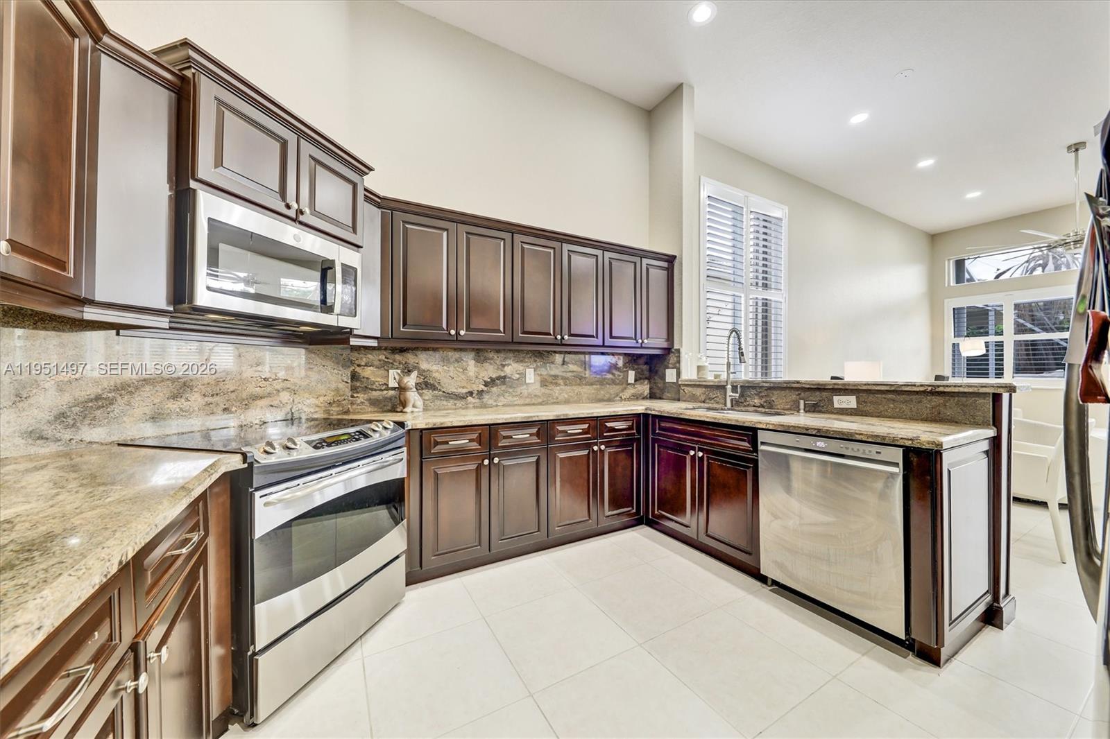 HERON BAY FOUR - Residential