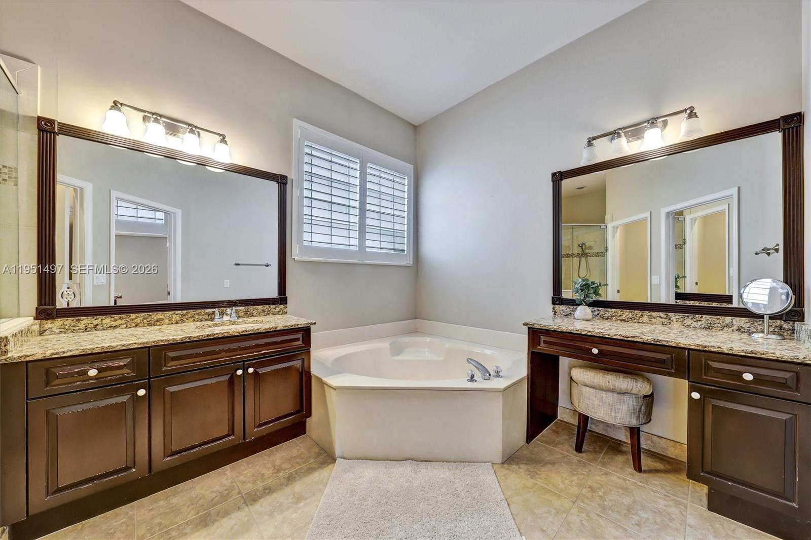 HERON BAY FOUR - Residential