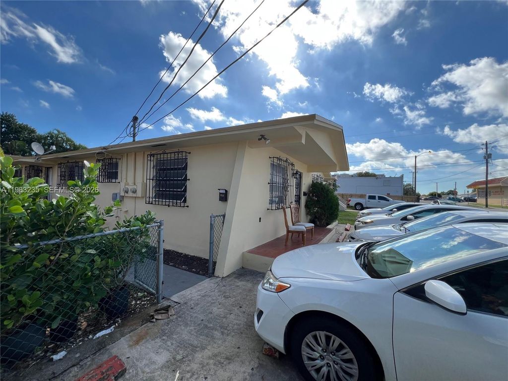Photo of 733 NW 33rd Ave, Miami, FL 33125 (MLS # A11963235)