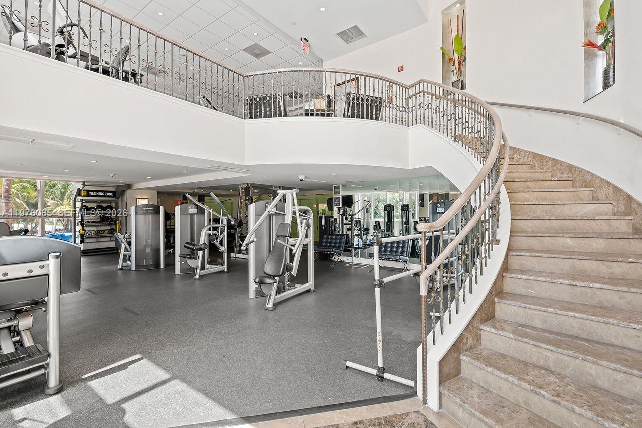 PALMS TOWER TWO CONDO - Residential Lease