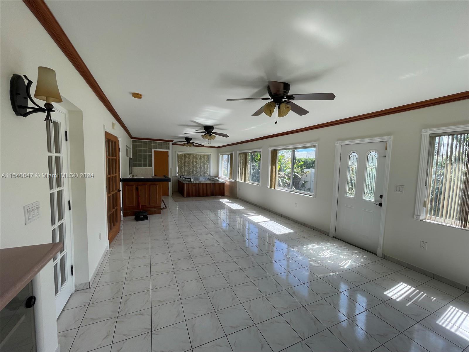 HOLLYWOOD GOLF ESTATES SE - Residential Lease