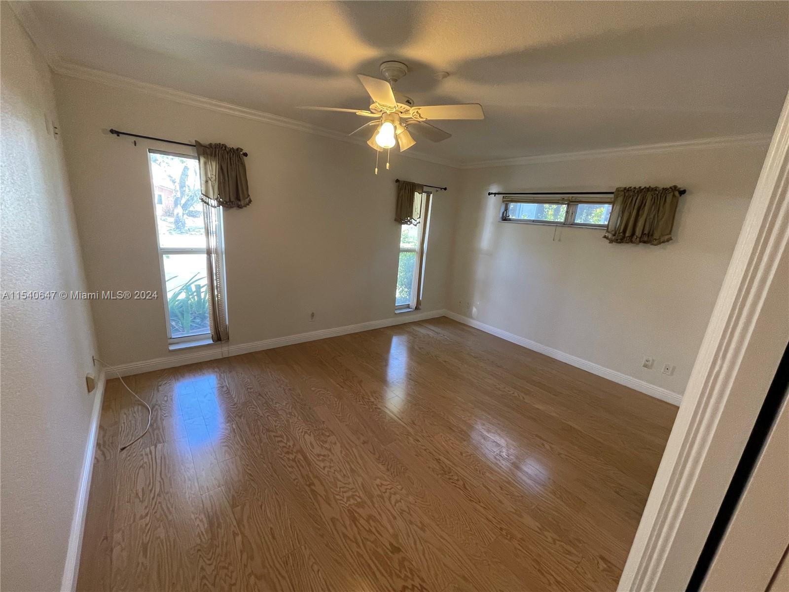 HOLLYWOOD GOLF ESTATES SE - Residential Lease