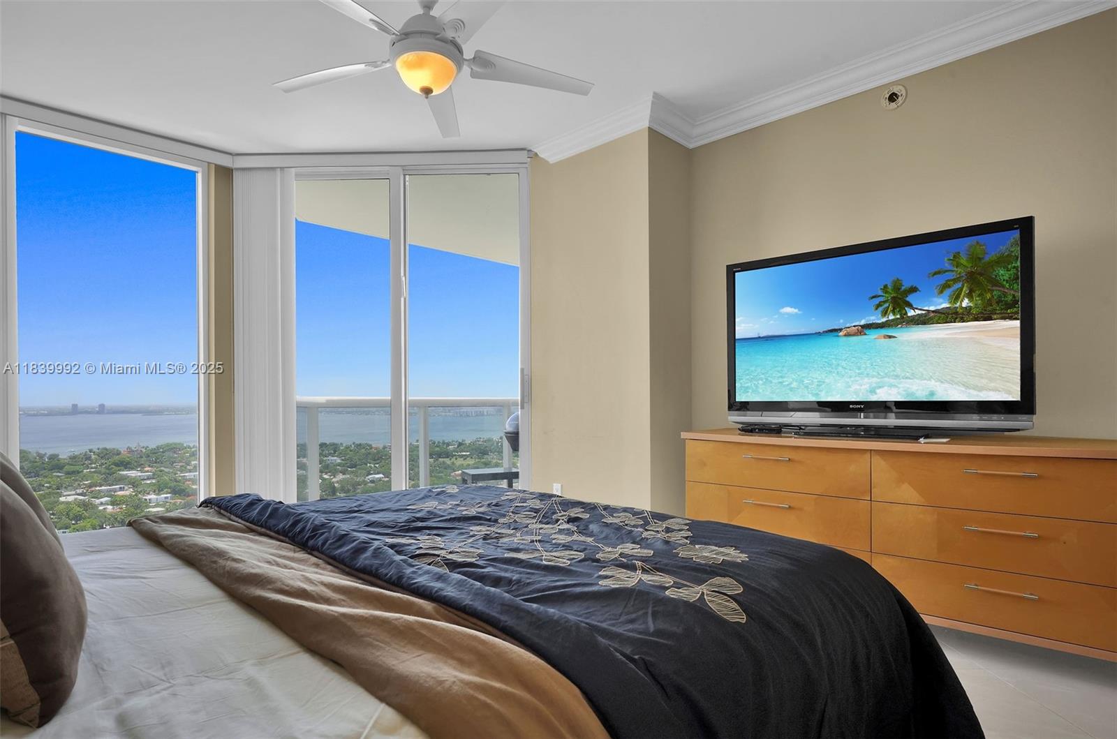 BLUE DIAMOND CONDO - Residential Lease