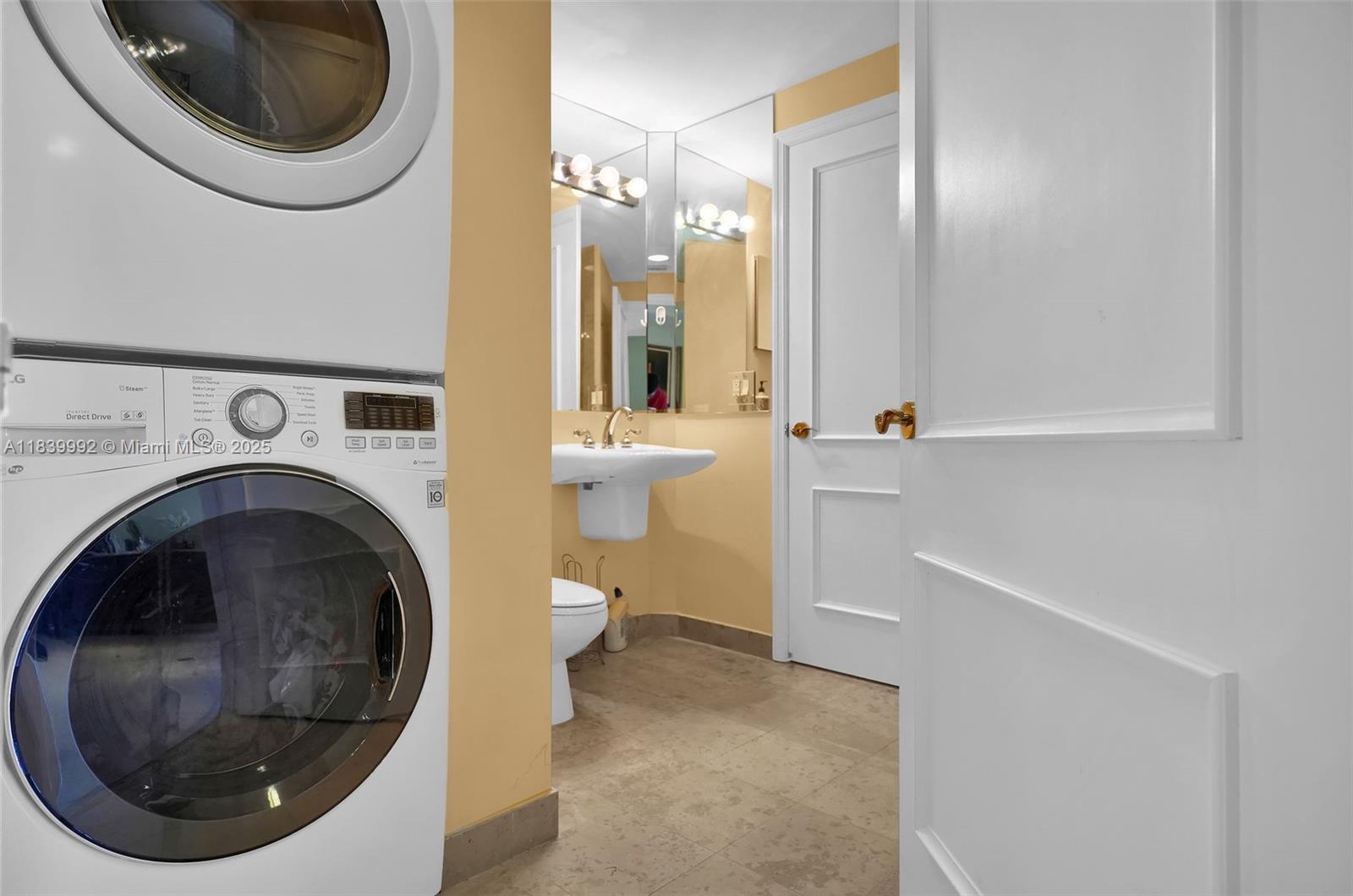 BLUE DIAMOND CONDO - Residential Lease