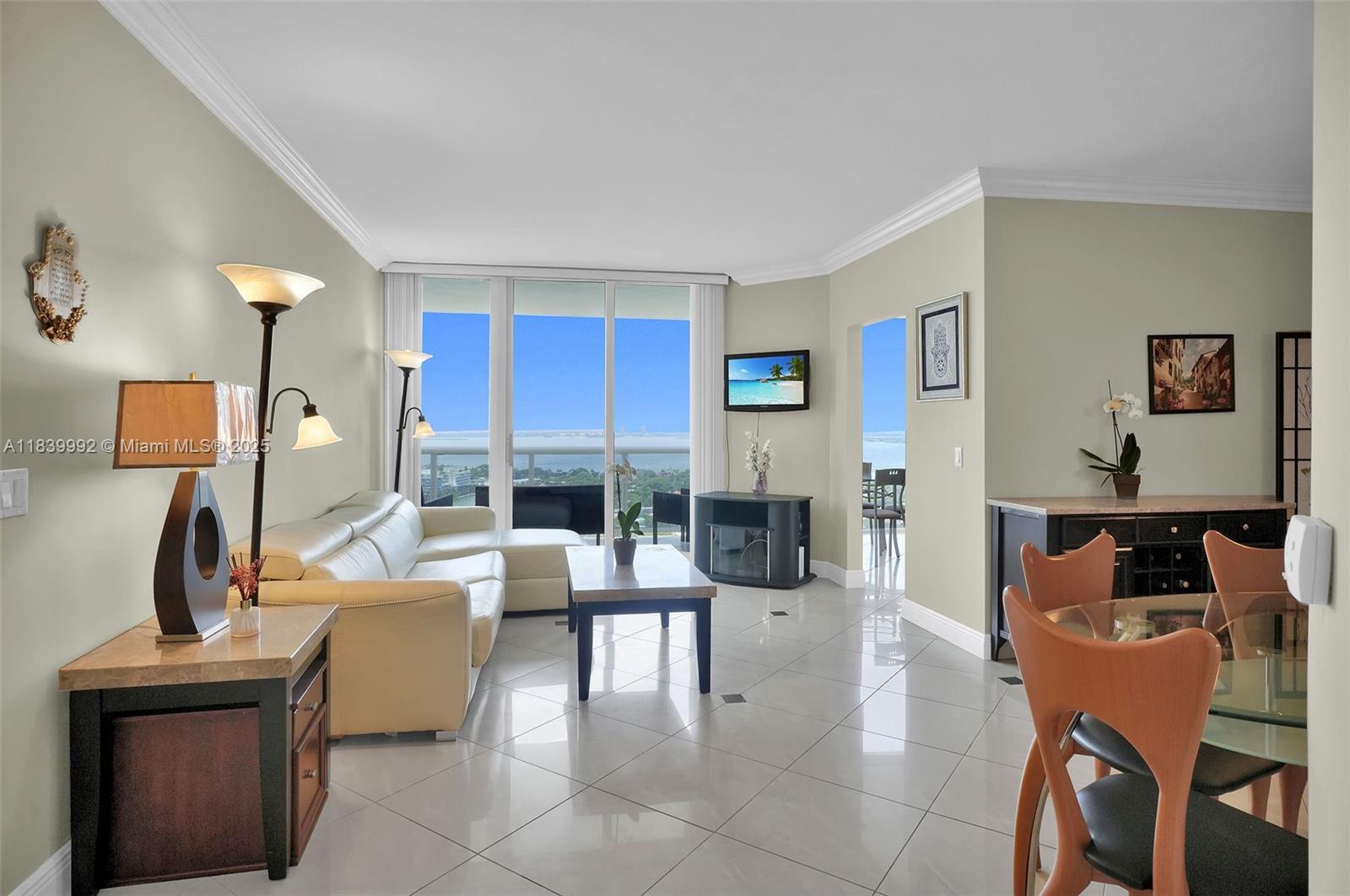 BLUE DIAMOND CONDO - Residential Lease