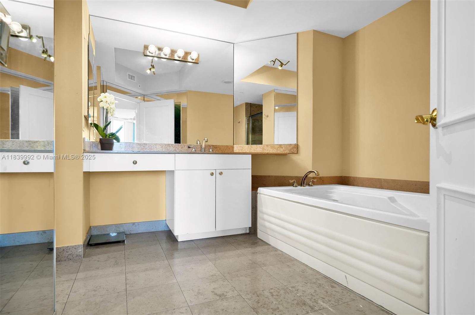 BLUE DIAMOND CONDO - Residential Lease