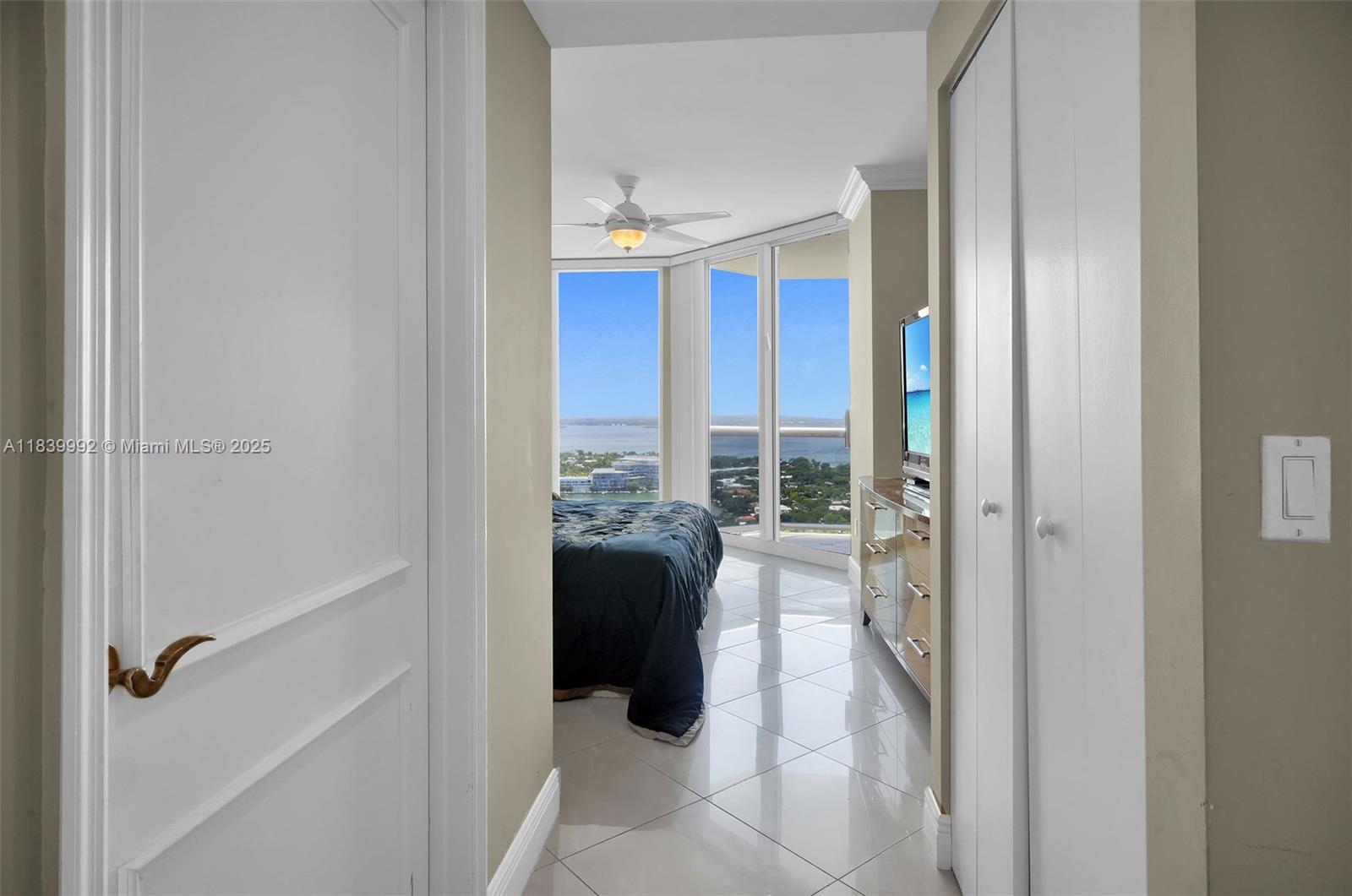 BLUE DIAMOND CONDO - Residential Lease